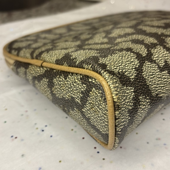 YSL Yves Saint Laurent Clutch - Picture 3 of 7